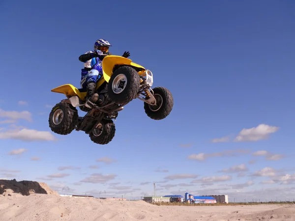 quadrocycle atlamak.