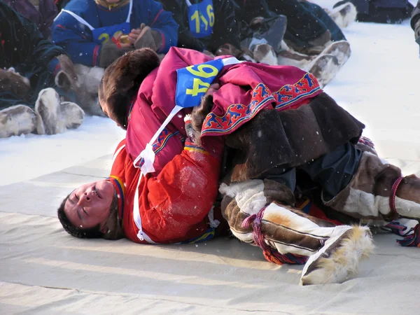 NADYM, RUSSIA - 11 Maret 2005: Hari libur nasional - Hari ulang tahun — Stok Foto