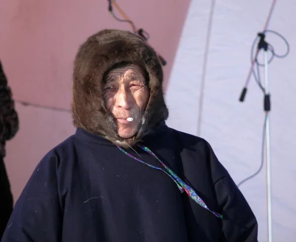 Nadym, Rusya - 15 Mart 2008: Bilinmeyen adam Nenets Sahne Alanı'ndaki — Stok fotoğraf
