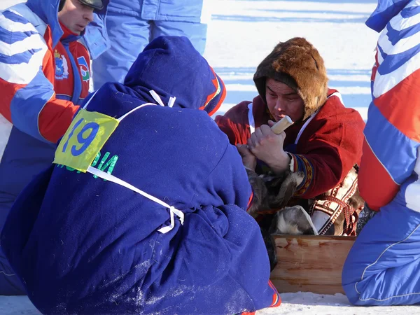 Nadym、ロシア - 2008 年 3 月 15 日: 国民の祝日 - re の日 — ストック写真