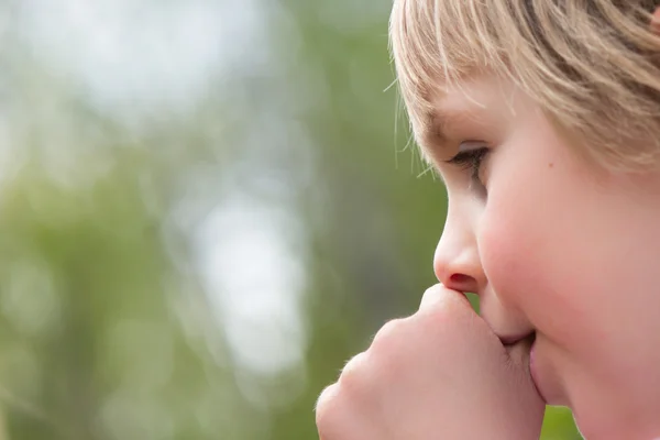 Young Girl Sucking Her Thumb — Stock Photo, Image