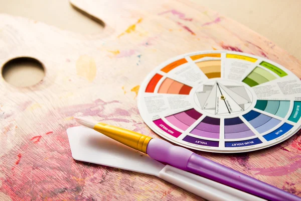 Rueda de color y accesorios de pintura —  Fotos de Stock