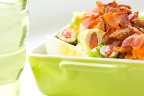 Salada de ovos e bacon — Fotografia de Stock