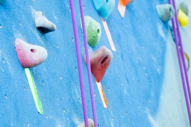 Mavi tırmanma duvarı