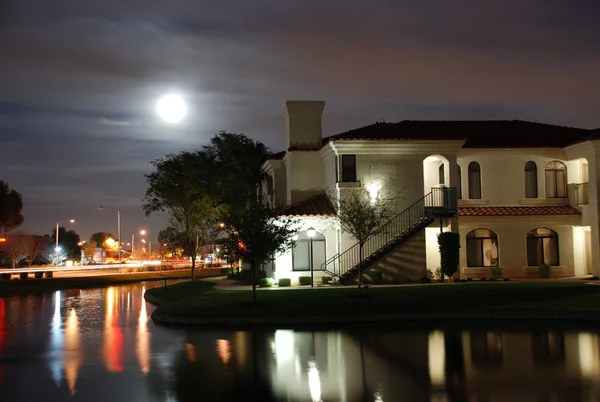 Apartamentos nocturnos — Foto de Stock