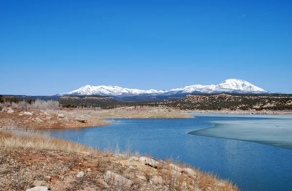 Abajo гори і зимових озері у штаті Юта — стокове фото