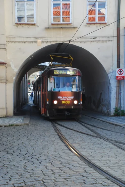 Tram op Praag street. — Stockfoto