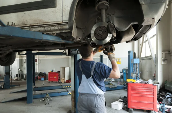 Car-service binnen — Stockfoto