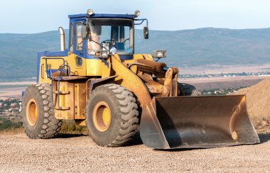 yol ve otoyol tamir ve inşaatı
