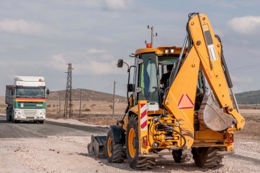 yol ve otoyol tamir ve inşaatı