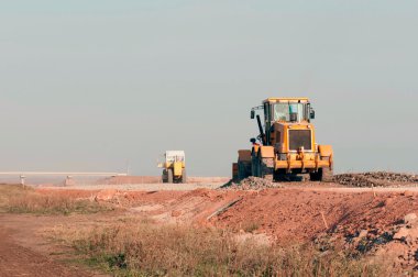 yol ve otoyol tamir ve inşaatı