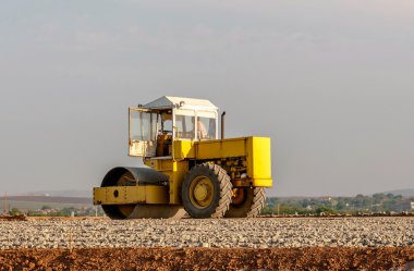 yol ve otoyol tamir ve inşaatı