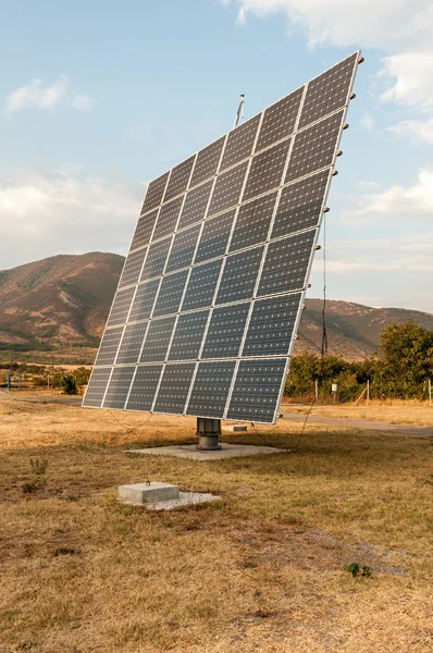 太陽電池パネル (代替エネルギー) — ストック写真