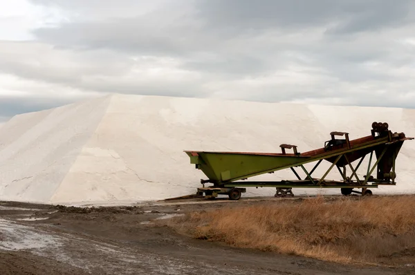 Extracción de sal de los lagos de sal — Foto de Stock
