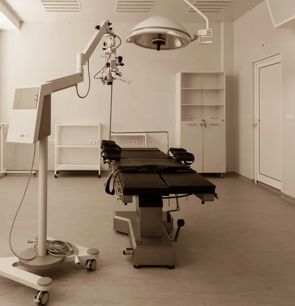 चिकित्सीय उपकरणों के साथ चिकित्सीय और नैदानिक कमरे — स्टॉक फ़ोटो, इमेज