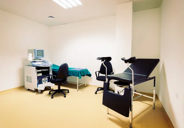 Therapeutische en diagnostische kamers met medische apparatuur — Stockfoto