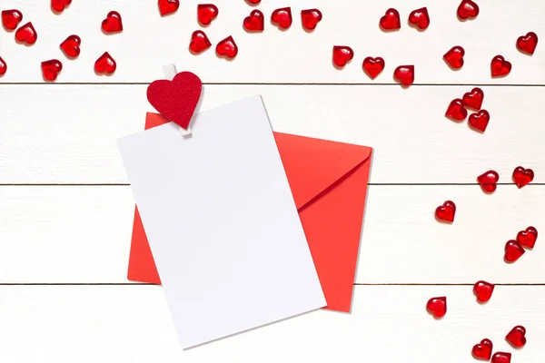 Cartão Branco Mockup Convite Com Envelope Corações Para Dia Dos — Fotografia de Stock