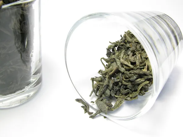 Grönt och svart te i glas — Stockfoto