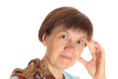 duygusal orta yaşlı bir kadın.