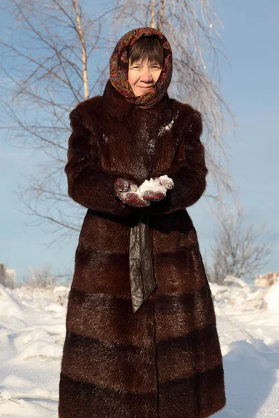 Woman in winter — Stock Photo, Image