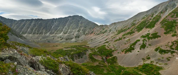 Berg muur — Stockfoto