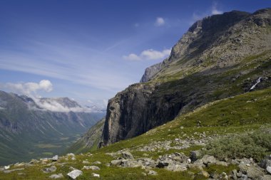 Yaz Norveç doğası. dağlar.