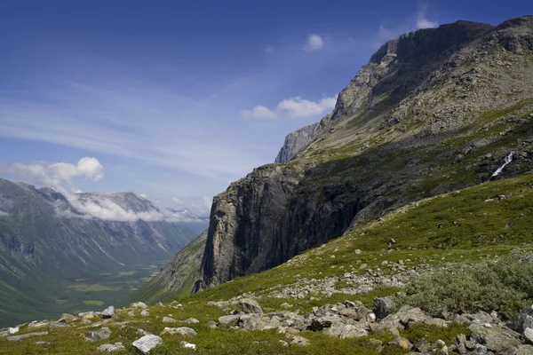Yaz Norveç doğası. dağlar. — Stok fotoğraf