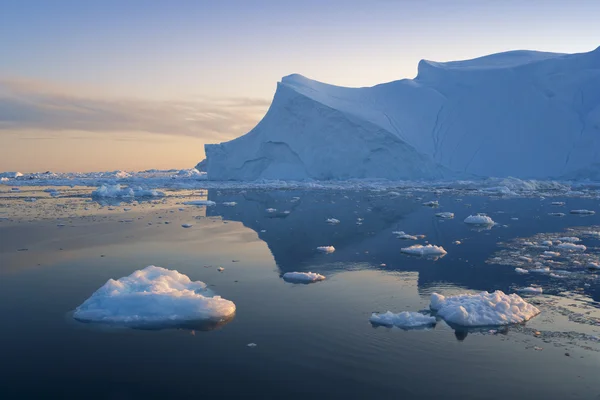 Glaciärer och isberg i Grönland — Stockfoto