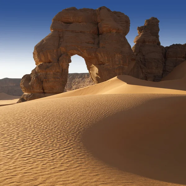 Rochas removidas no deserto do Saara, Líbia — Fotografia de Stock