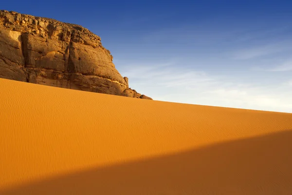 Rochas removidas no deserto do Saara, Líbia — Fotografia de Stock