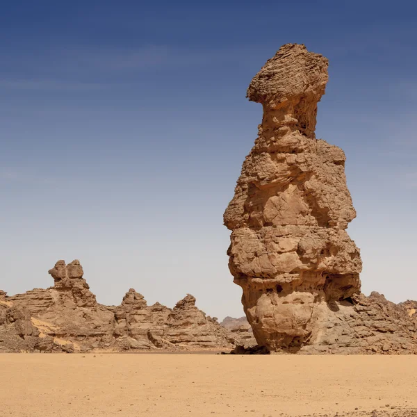 Rochas removidas no deserto do Saara, Líbia — Fotografia de Stock