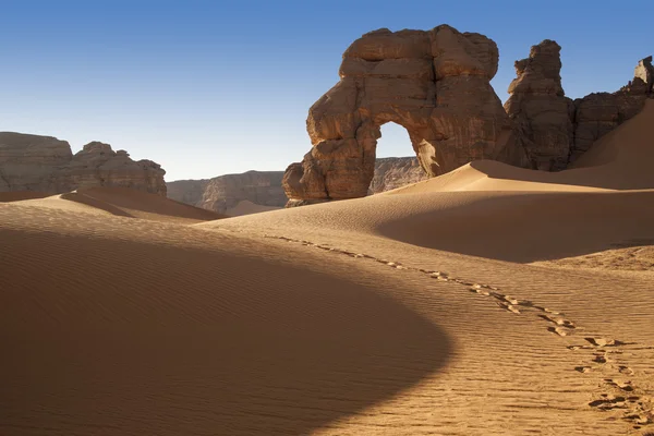 Odstraněno skály v poušti sahara, Libye — Stock fotografie