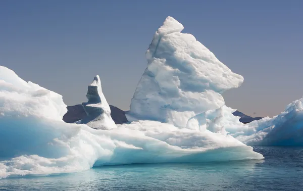 Aard van het Antarctisch Schiereiland. ICES en ijsbergen — Stockfoto