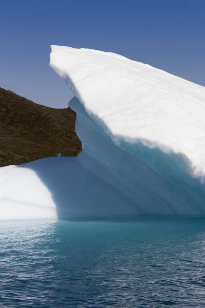 Aard van het Antarctisch Schiereiland. ICES en ijsbergen — Stockfoto