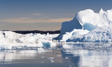 Mavi icebergs Grönland