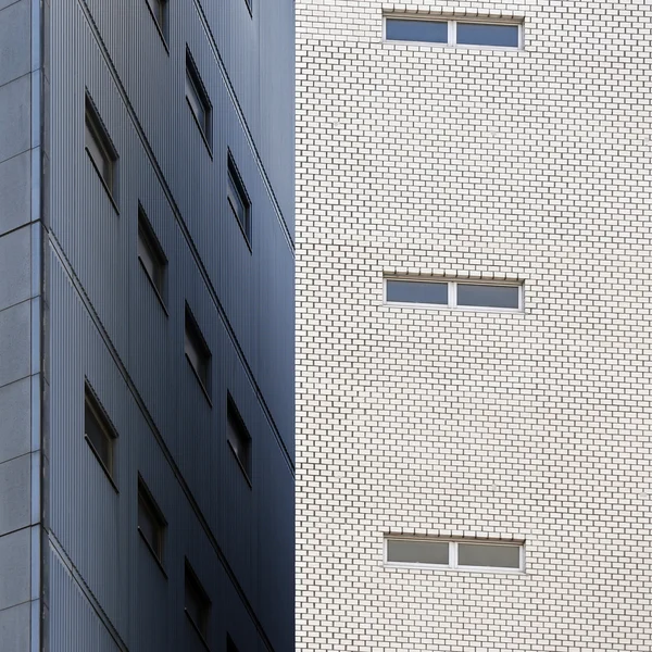 Fassade eines modernen Bürogebäudes — Stockfoto