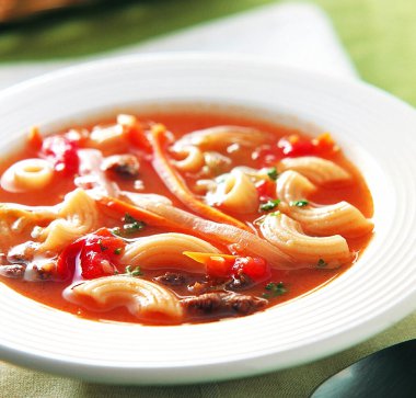 Makarnalı domates çorbası.