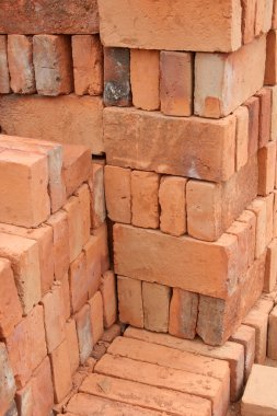 Güneşte kurutma adobe tuğla satır