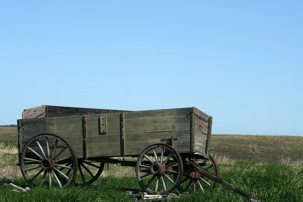 Övergiven trä vagn — Stockfoto