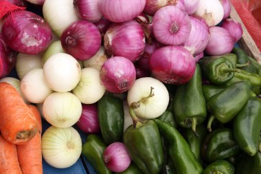 biber ve soğan havuç