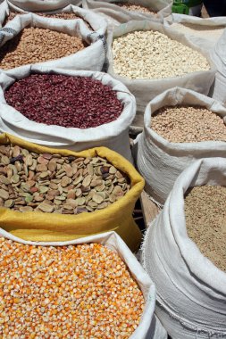 Mısır ve fasulye otavalo Market
