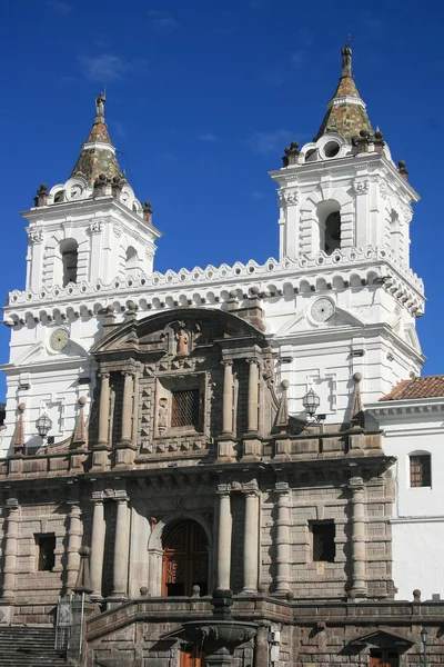 Věže kláštera san francisco — Stock fotografie