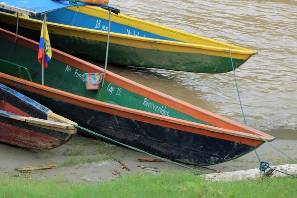 Bateaux sur la rivière — Photo