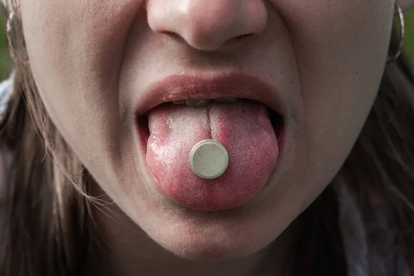 Beyaz Tablet Sentetik Uyuşturucu — Stok fotoğraf