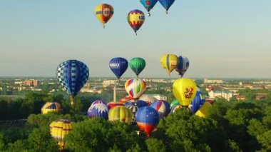 XVII-th Velikiye luki uluslararası balon tanışın