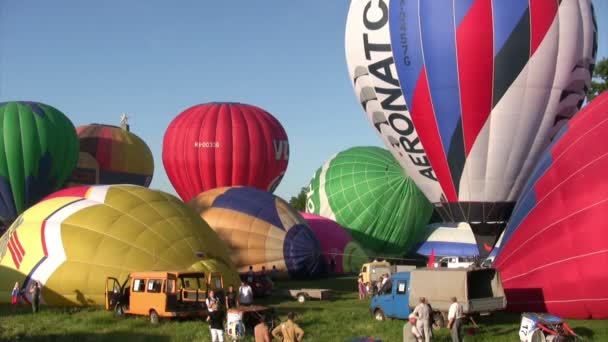 Xvi-th Velikije luki internationella ballongen uppfyller — Stockvideo