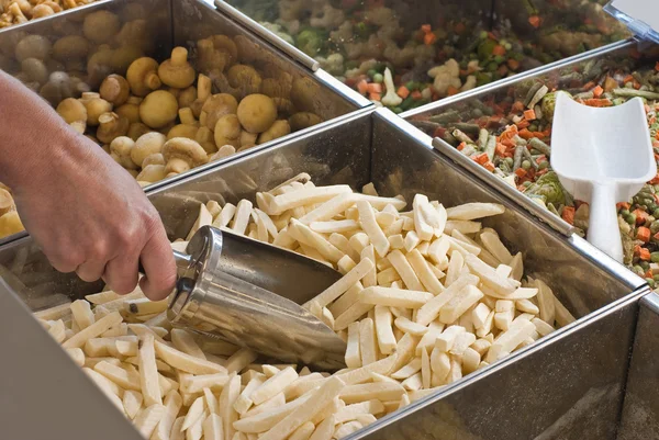 Frozen Pommes kaufen — Stockfoto