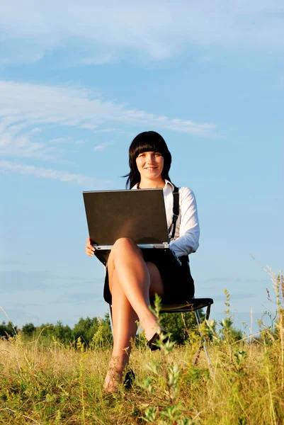 Business woman outdoor in sunset light — Stock Photo, Image