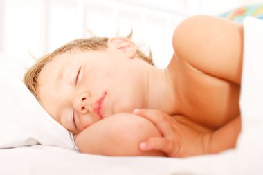 Uyuyan çocuk portresi kapatmak