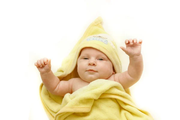 Baby nach dem Bad über Weiß — Stockfoto